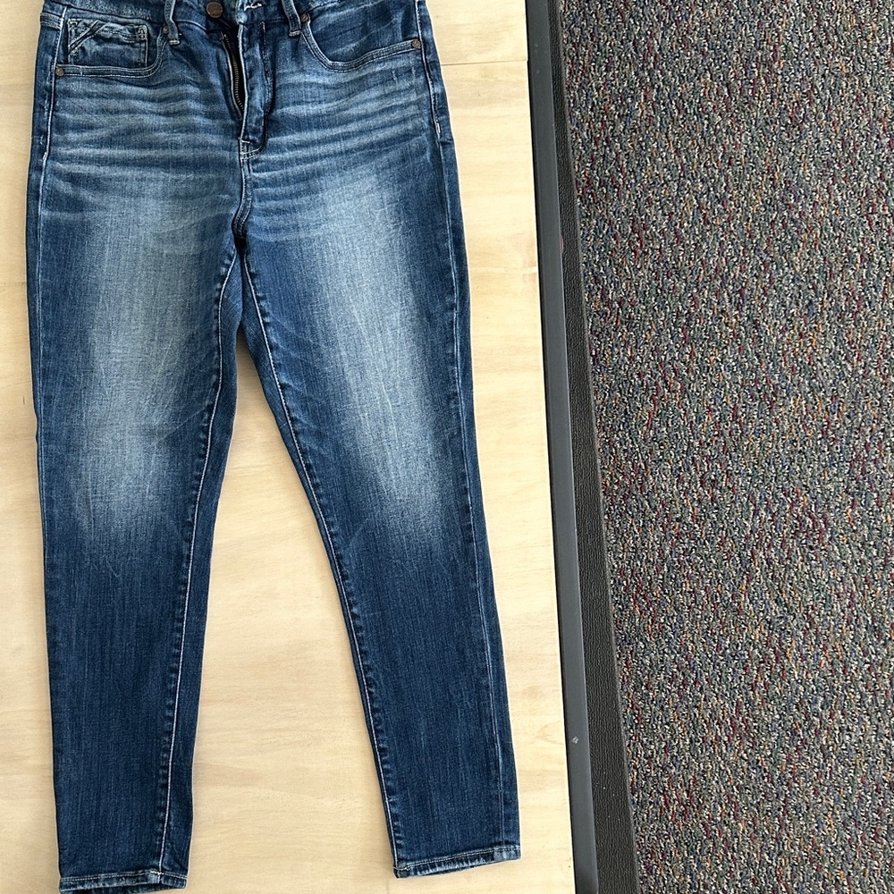 Buckle Women's Faded Blue Skinny Jeans